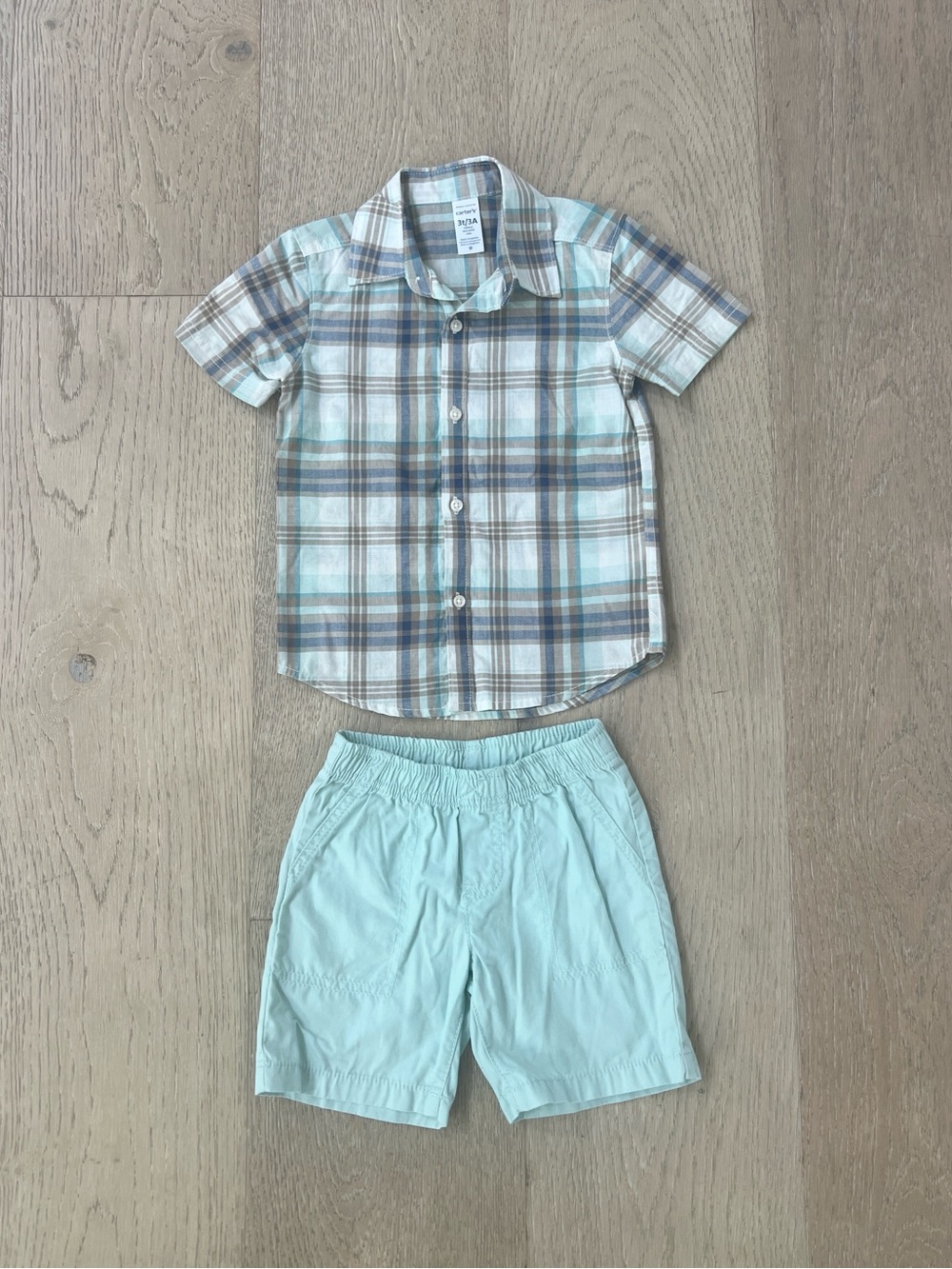 Worn once! 3T Boys Matching Set. Plaid Collared Polo. 🤎